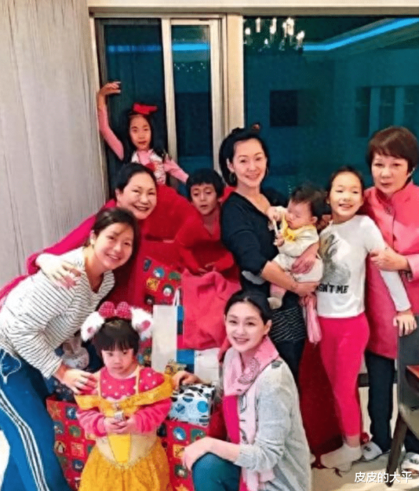 开云(中国)kaiyun网页版登录入口这段婚配并未给她带来迁